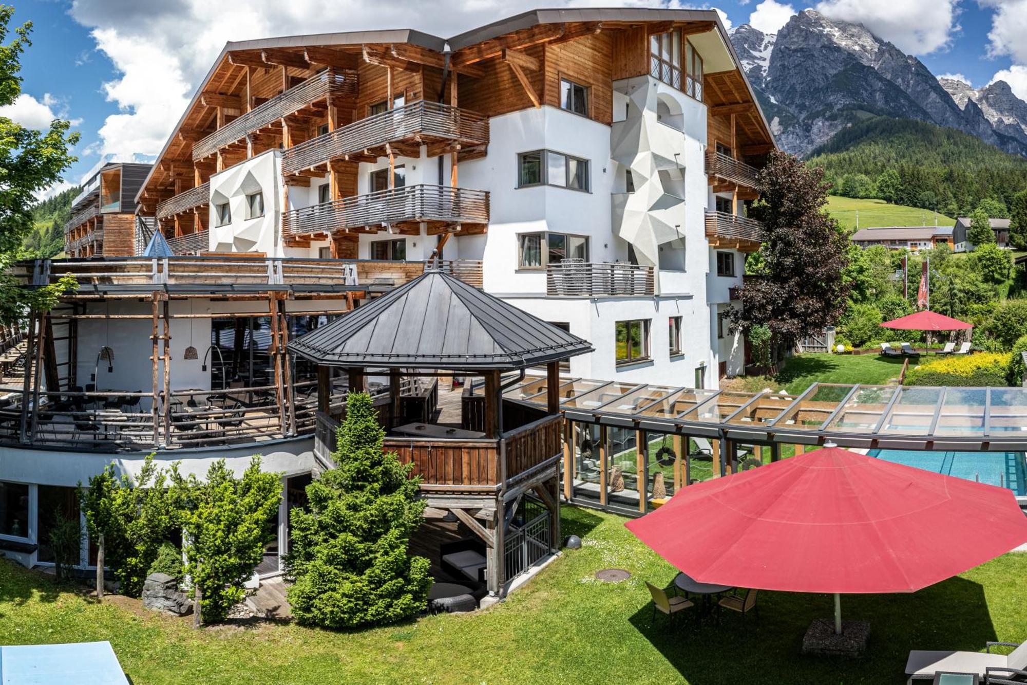 Hotel Salzburger Hof Леоганг Экстерьер фото
