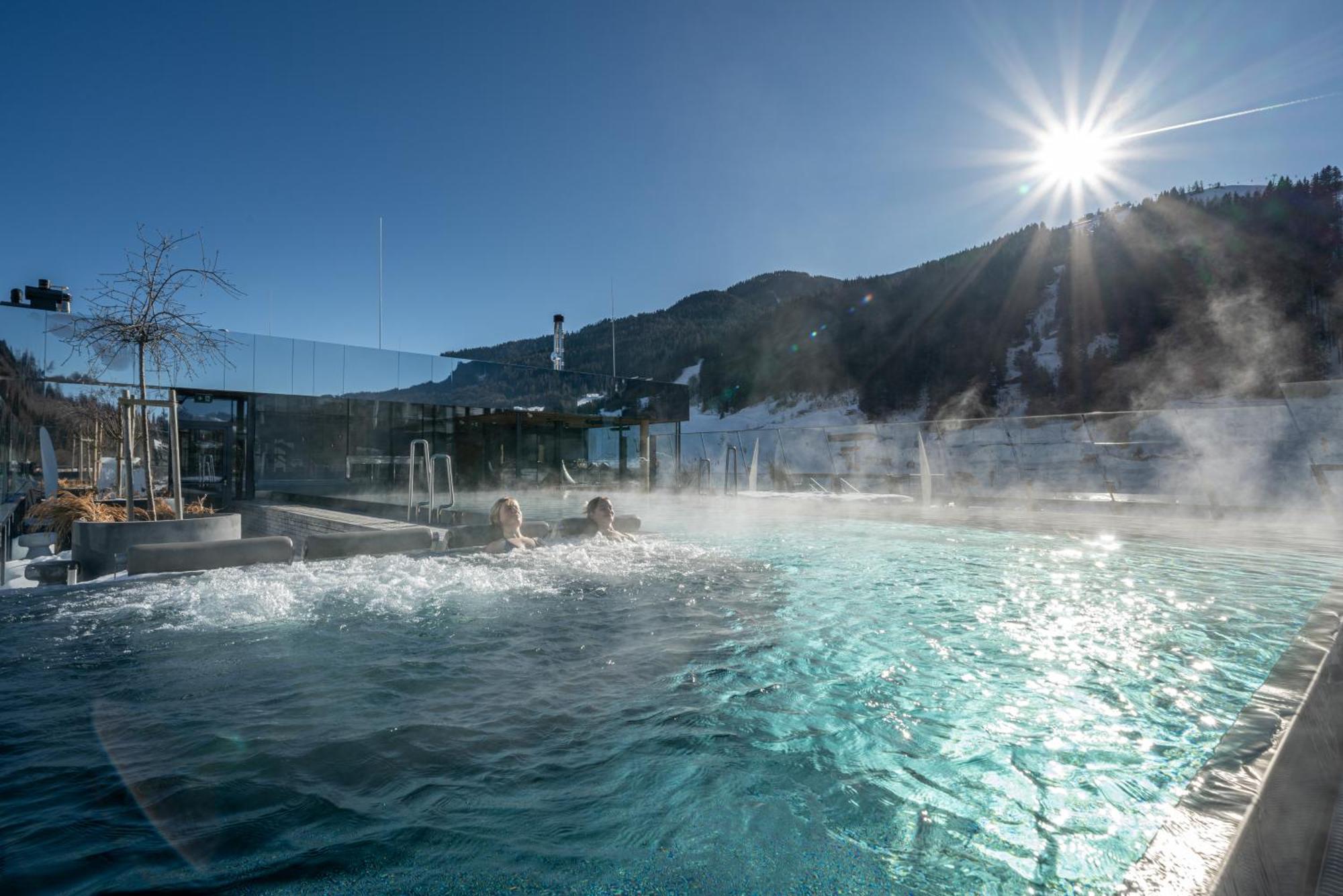 Hotel Salzburger Hof Леоганг Экстерьер фото