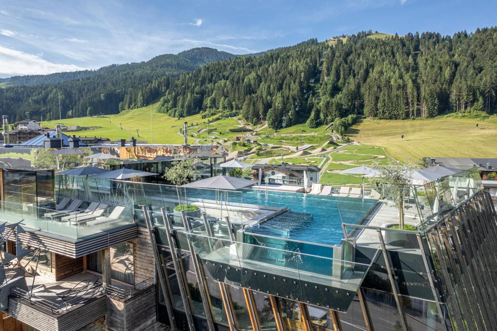 Hotel Salzburger Hof Леоганг Экстерьер фото